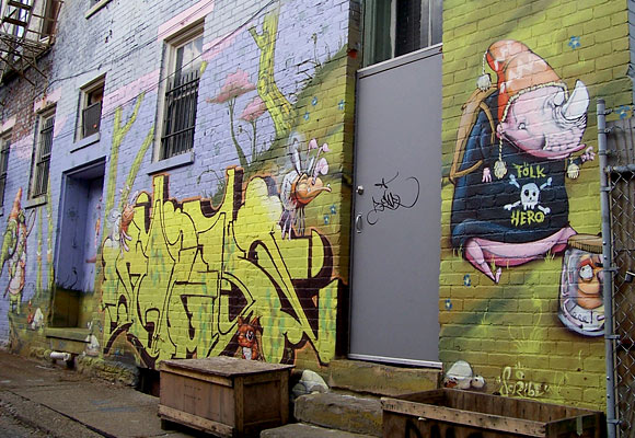 Graffiti-Style Snazzy Art in Cincinnati